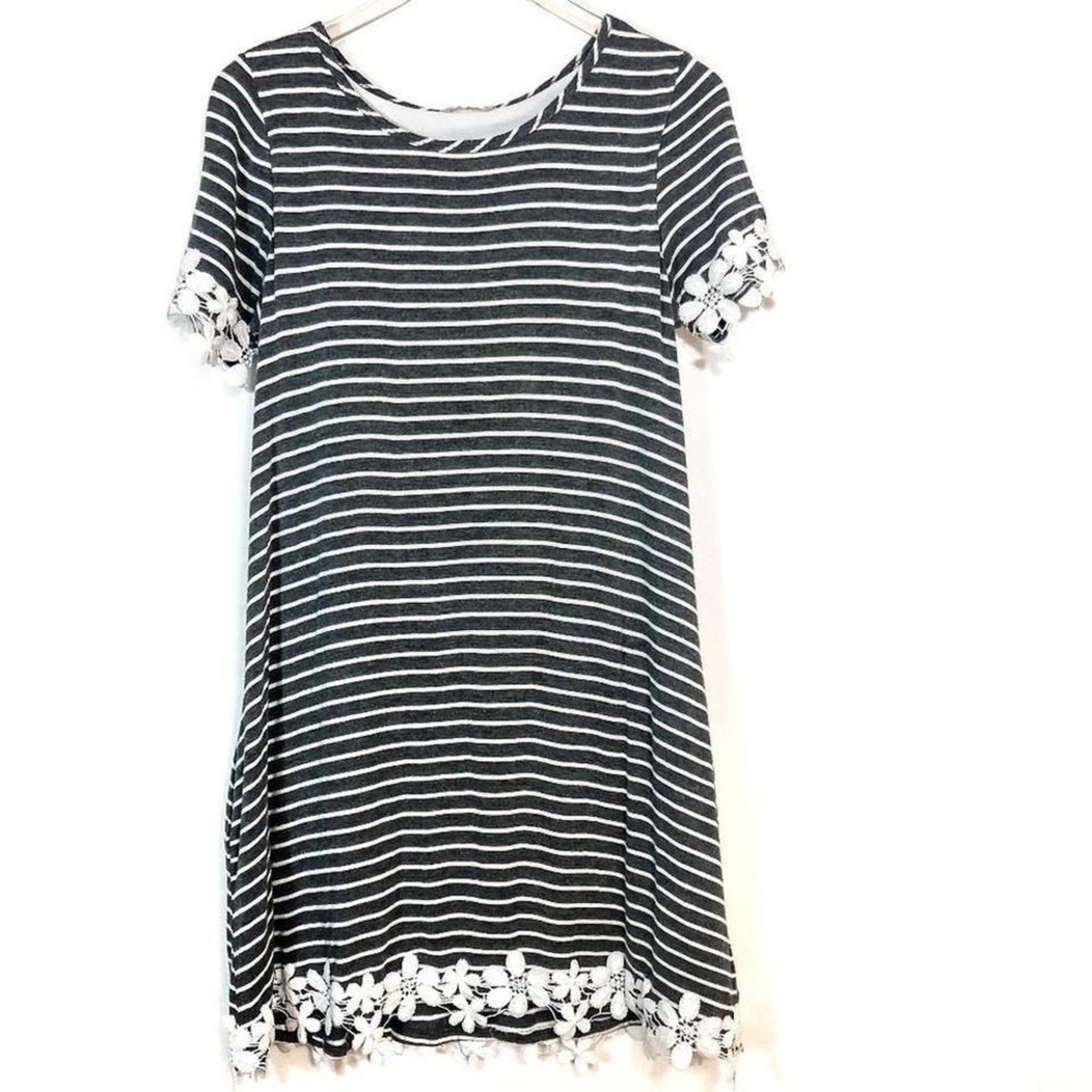 Altar'd‎ State Gray Striped Floral Appliqué Lace Tunic Mini Dress Size S